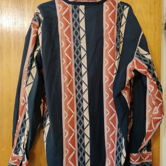 Wrangler Vintage Men's XL Western Black and Brown Patterned Shirt - Picture 5 of 5
